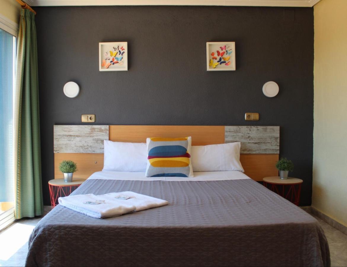Hotel Rodsan Suizo Castelldefels Kültér fotó