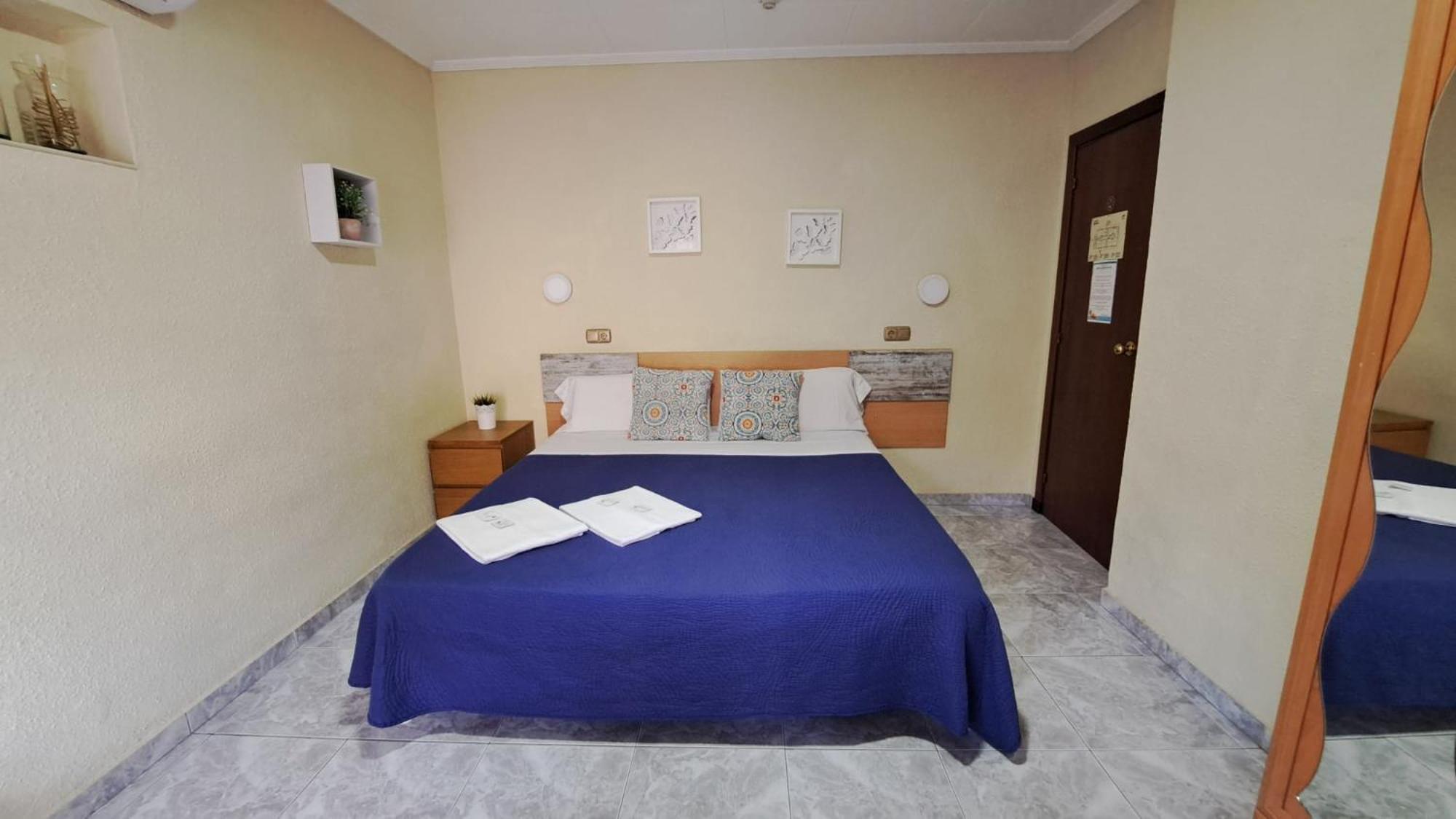 Hotel Rodsan Suizo Castelldefels Kültér fotó