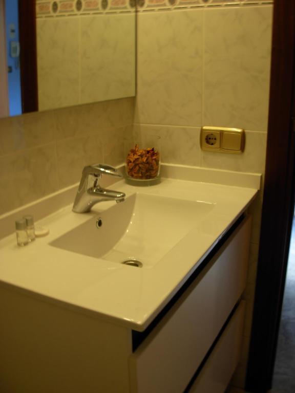 Hotel Rodsan Suizo Castelldefels Kültér fotó